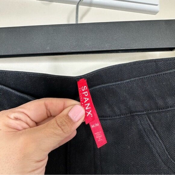 SPANX Ankle Skinny Jeans in Clean Black - Picture 6 of 9